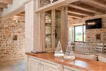 Air-Conditioned Villa with 26 m² Pool in Stari Grad