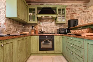 Air-Conditioned Villa with 26 m² Pool in Stari Grad