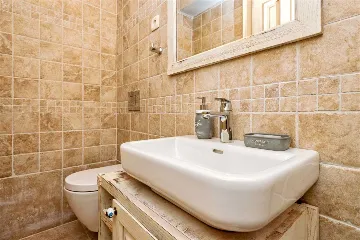 Air-Conditioned Villa with 26 m² Pool in Stari Grad