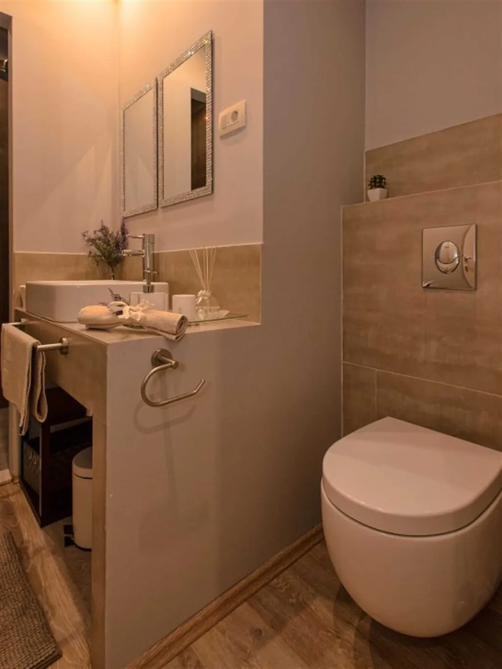 Historic 1-Bedroom Apartment in Hvar for 2