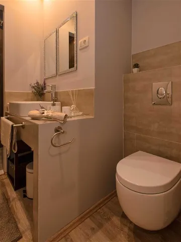 Historic 1-Bedroom Apartment in Hvar for 2