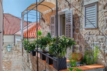 2-Bedroom Apartment in Hvar, 50 m to the Sea