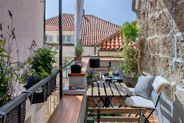 2-Bedroom Apartment in Hvar, 50 m to the Sea