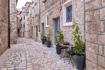 1-Bedroom Air-Conditioned Apartment in Hvar for 2