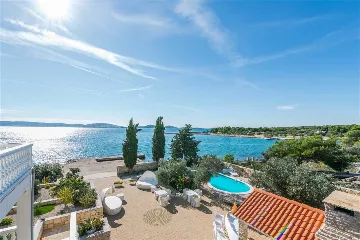 Villa with Pool in Šibenik for Up to 20 Guests
