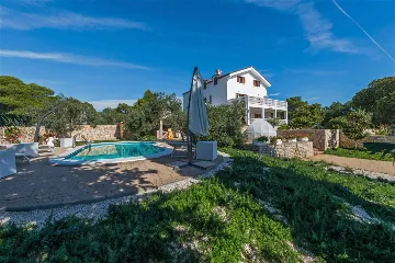 Villa with Pool in Šibenik for Up to 20 Guests