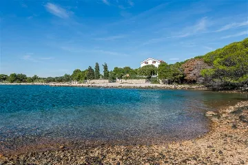 Villa with Pool in Šibenik for Up to 20 Guests