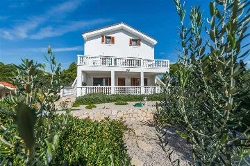 Villa with Pool in Šibenik for Up to 20 Guests