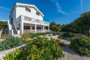 Villa with Pool in Šibenik for Up to 20 Guests