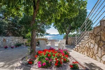 Villa with Pool in Šibenik for Up to 20 Guests
