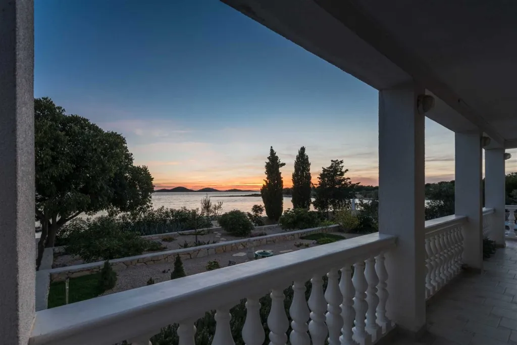 Villa with Pool in Šibenik for Up to 20 Guests