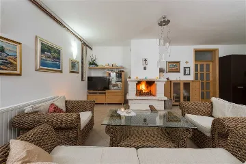 Villa with Pool in Šibenik for Up to 20 Guests