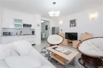 Villa with Pool in Šibenik for Up to 20 Guests