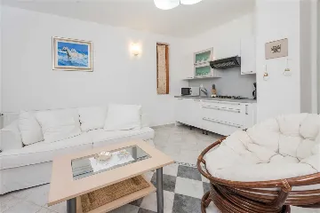 Villa with Pool in Šibenik for Up to 20 Guests