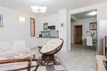 Villa with Pool in Šibenik for Up to 20 Guests