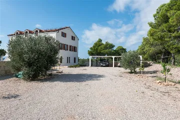 Villa with Pool in Šibenik for Up to 20 Guests