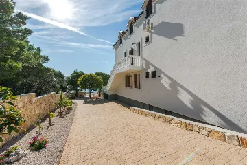 Villa with Pool in Šibenik for Up to 20 Guests