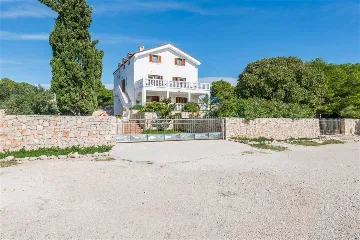 Villa with Pool in Šibenik for Up to 20 Guests