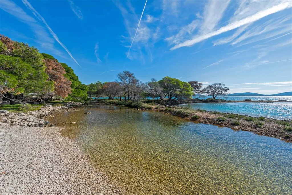 Villa with Pool in Šibenik for Up to 20 Guests