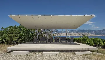 5-Bedroom Villa in Pag with Pool and Jacuzzi