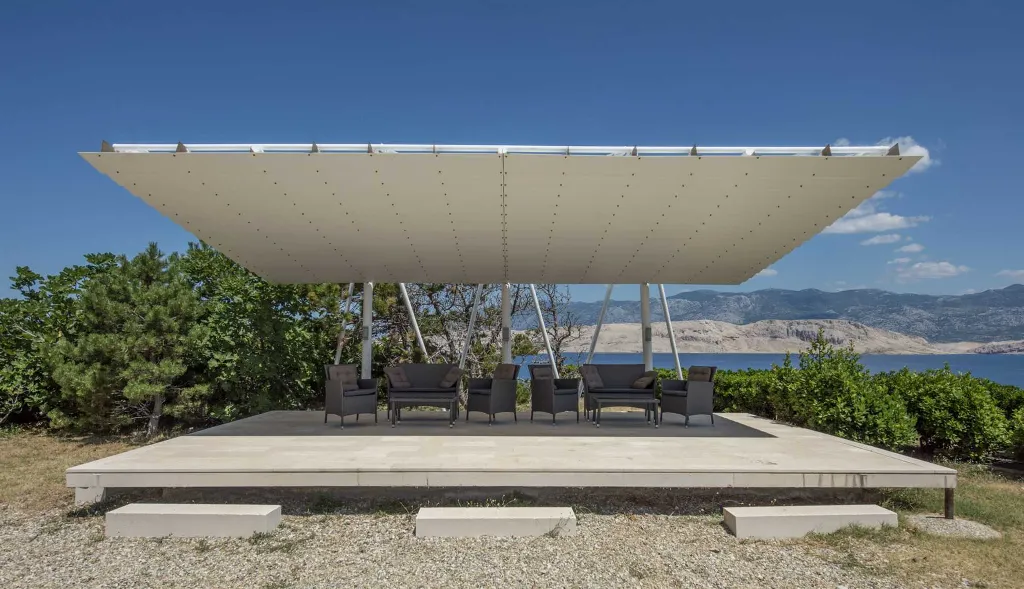 5-Bedroom Villa in Pag with Pool and Jacuzzi