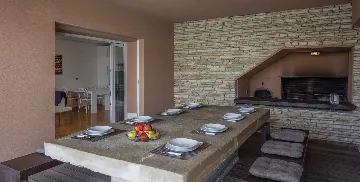 5-Bedroom Villa in Pag with Pool and Jacuzzi