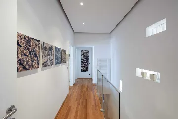 5-Bedroom Villa in Pag with Pool and Jacuzzi