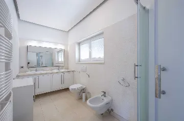 5-Bedroom Villa in Pag with Pool and Jacuzzi