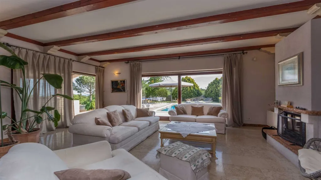 Rakalj 4-Bedroom Villa with Heated Pool (Up to 8)