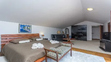 Rakalj 4-Bedroom Villa with Heated Pool (Up to 8)