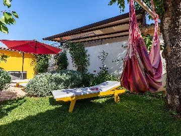 Garden Whirlpool Apartment for up to 4 in Nova Vas