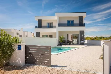 4-Bedroom Villa in Jadrija, Šibenik for 7 Guests