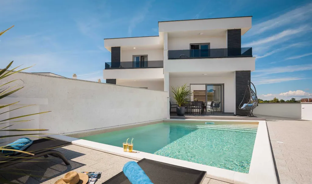 4-Bedroom Villa in Jadrija, Šibenik for 7 Guests