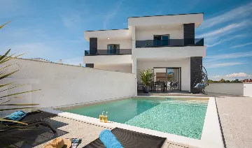 4-Bedroom Villa in Jadrija, Šibenik for 7 Guests