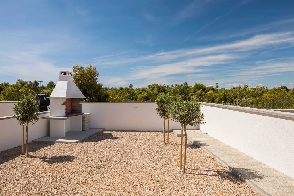 4-Bedroom Villa in Jadrija, Šibenik for 7 Guests
