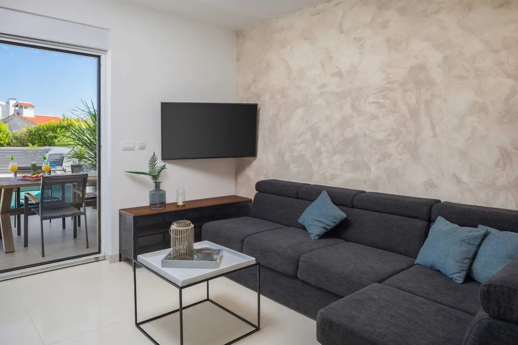 4-Bedroom Villa in Jadrija, Šibenik for 7 Guests