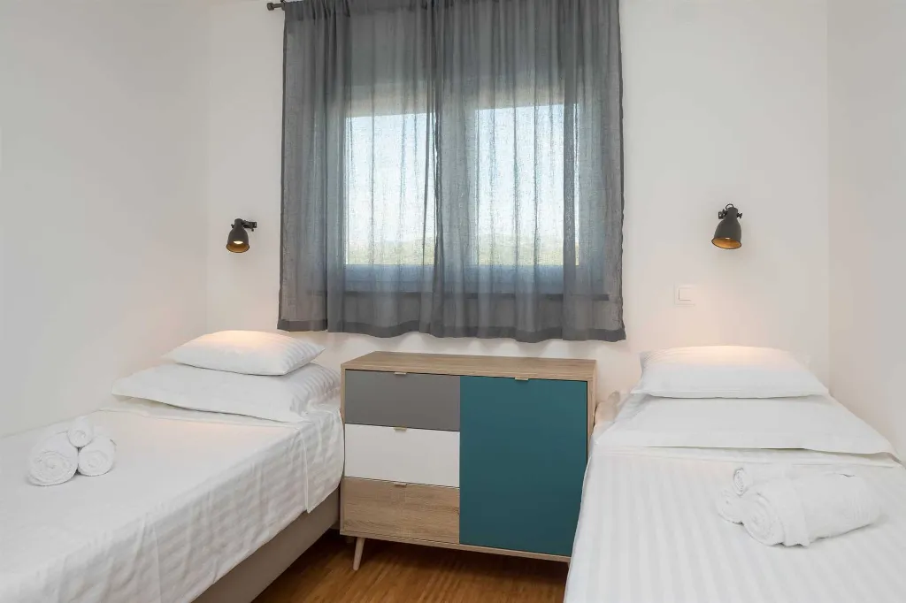 4-Bedroom Villa in Jadrija, Šibenik for 7 Guests
