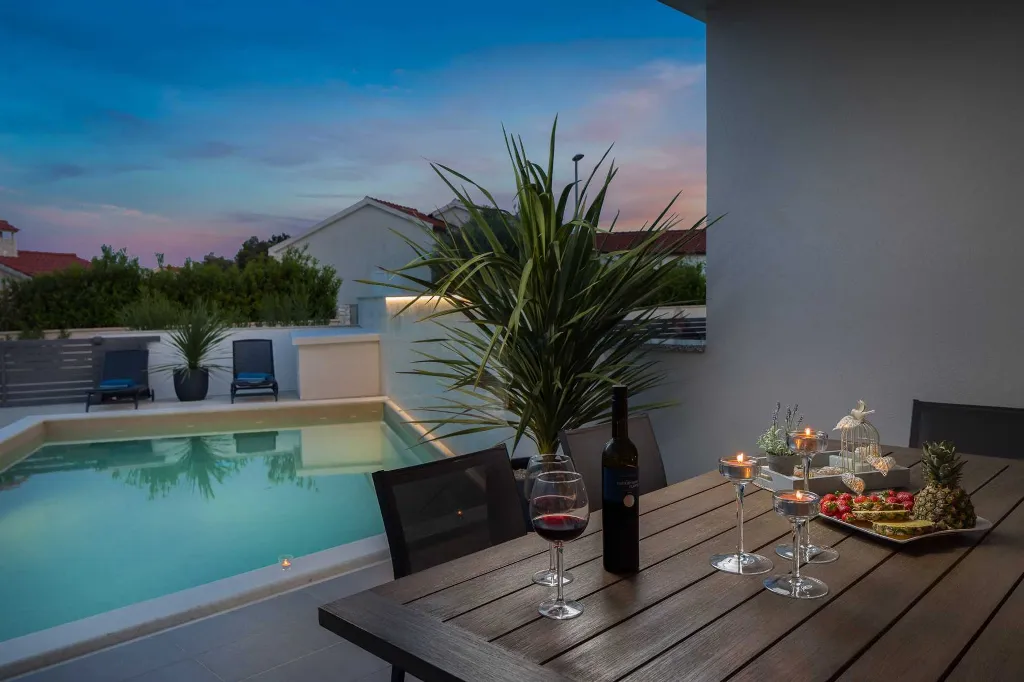 4-Bedroom Villa in Jadrija, Šibenik for 7 Guests