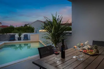 4-Bedroom Villa in Jadrija, Šibenik for 7 Guests
