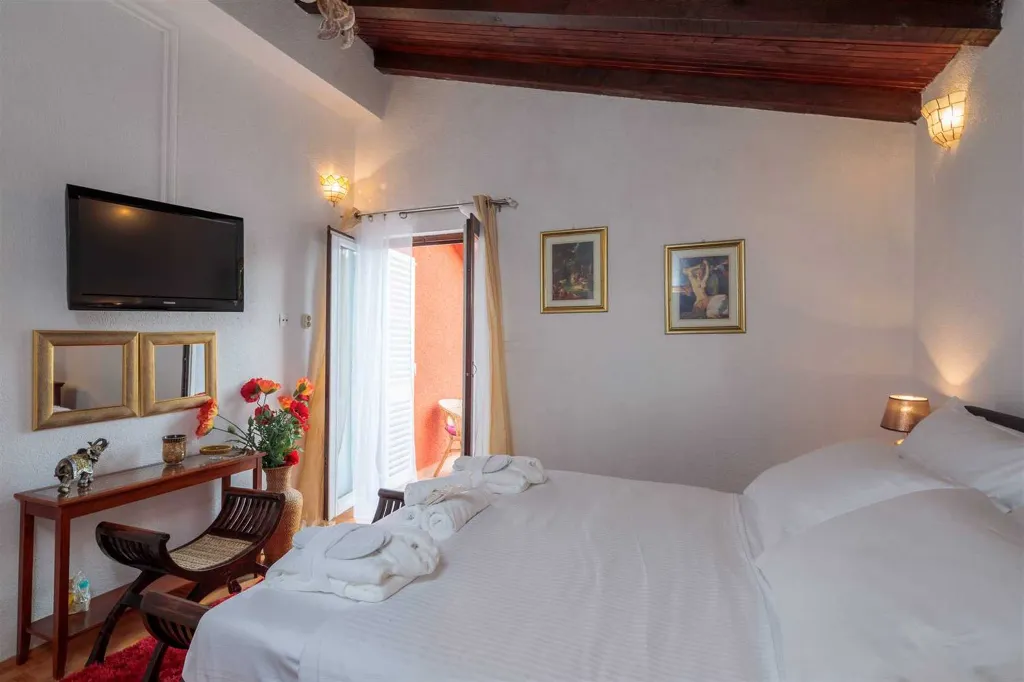 Šibenik Villa with Private Pool for Up to 10 Guests