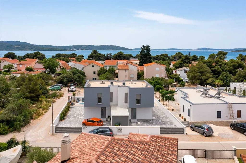 Villa with Private Pool in Šibenik (Sleeps 6)