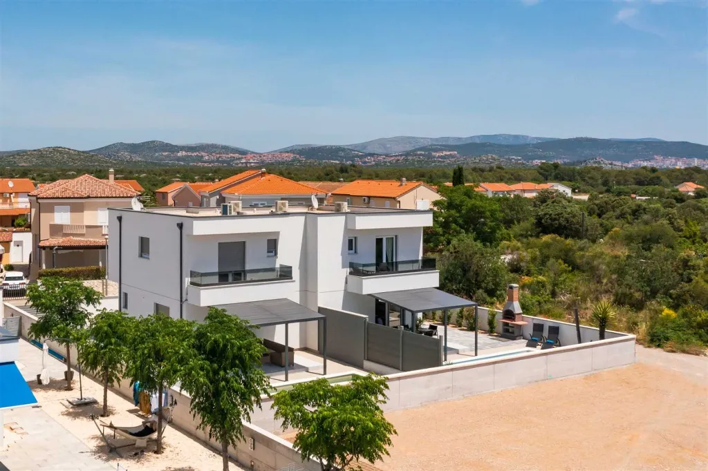 Villa with Private Pool in Šibenik (Sleeps 6)