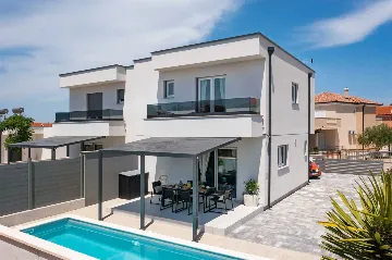 Villa with Private Pool in Šibenik (Sleeps 6)