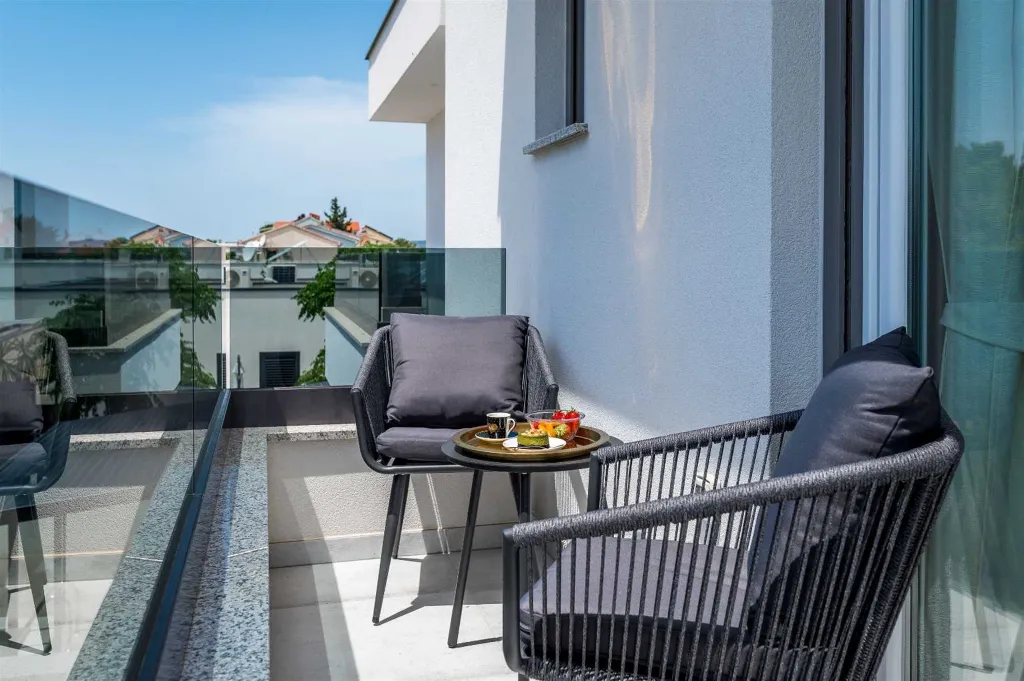 Villa with Private Pool in Šibenik (Sleeps 6)