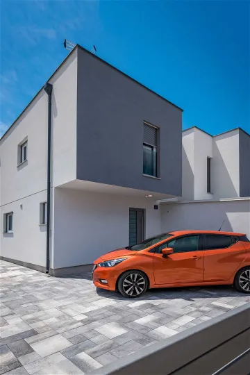 Villa with Private Pool in Šibenik (Sleeps 6)