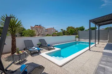 Villa with Private Pool in Šibenik (Sleeps 6)