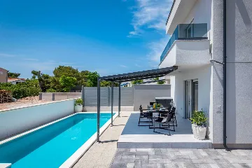 Villa with Private Pool in Šibenik (Sleeps 6)