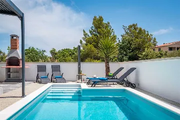 Villa with Private Pool in Šibenik (Sleeps 6)