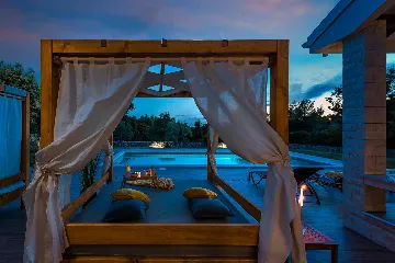 5-Bedroom Villa with Swimming Pool in Šibenik