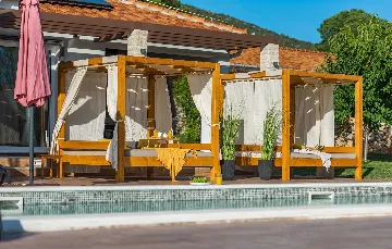 5-Bedroom Villa with Swimming Pool in Šibenik